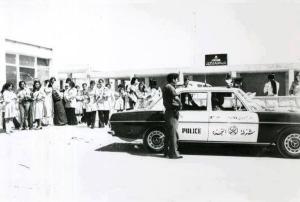 مرسيدس 200- W115 من أحد سيارات شرطة النجدة في حقبة الستينات, تعتبر من أحد السيارات المتينة إلى هذا الوقت.